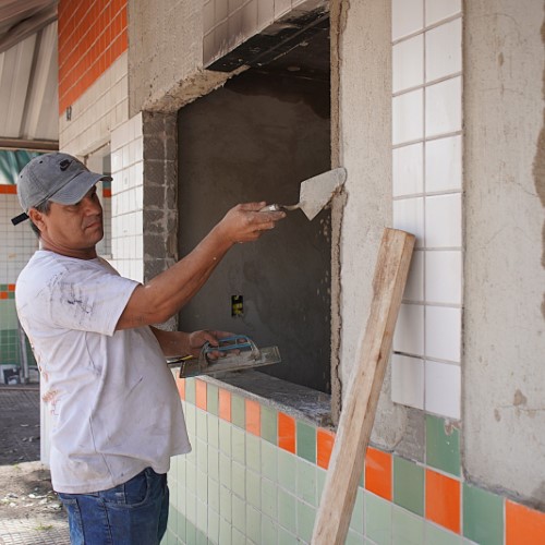Prefeitura de Volta Redonda revitaliza quiosques da Beira-Rio para uso social